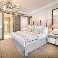 Deluxe Garden Sea View Room
