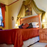 Queen Room with Kitchenette