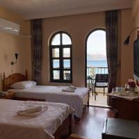Double or Twin Room with Sea View