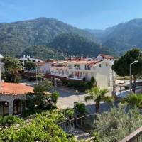 Double or Twin Room with Mountain View
