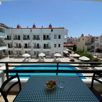 Apartment with Pool View 