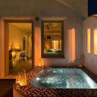Junior Suite with Outdoor Hot Tub and Caldera View