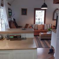 One-Bedroom Cottage with Garden View