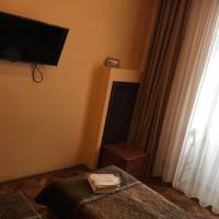 Apartment With Shared Bathroom