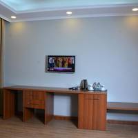 Suite with Mountain View