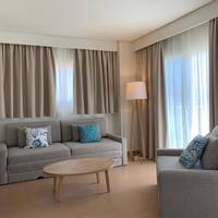 Suite (2 Adults + 2 Children)