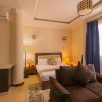Superior King Room with City View