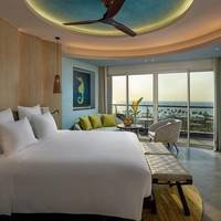 Deluxe King Room with Ocean View