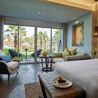 Deluxe King Room with Garden View