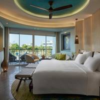 Superior King Room with Balcony
