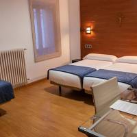 Economy Triple Room