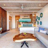 Deluxe Junior Suite Ocean Front