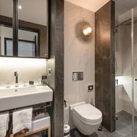 Studio Suite King Silver