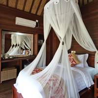 Deluxe Cottages with Garden View