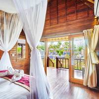 One-Bedroom Hut with Pool View