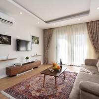 Suite with Pool View