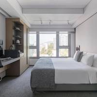 Premium Business King Room