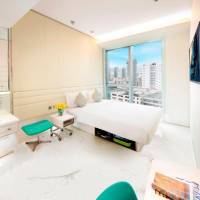 iSelect Queen Room