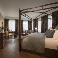 Manor State Room