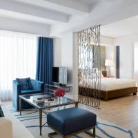 Corner Suite