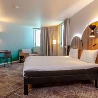 Standard Triple Room with Three Single Beds