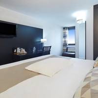Family Room - 1 Double Bed and 1 Single Bed