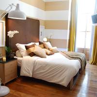 Small Room with street view
