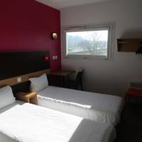 Cabrio Twin Room with En-suite Bathroom