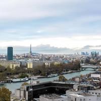 King Room with Eiffel Tower View