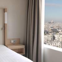 King Room with Sacre Coeur View