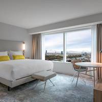 Twin Room with Eiffel Tower View