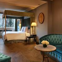 Junior Suite with Garden View