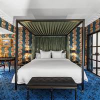 Signature Suite with Garden View