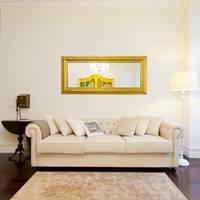 Superior One-Bedroom Apartment