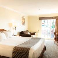 Deluxe King Room with Balcony - Non-Smoking