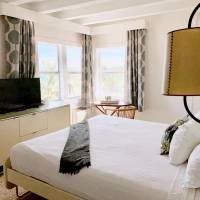 Suite One King Bed Two Double Beds Ocean View