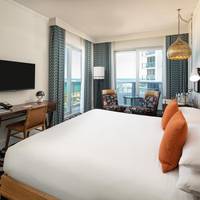 Oceanfront View King Room with Balcony