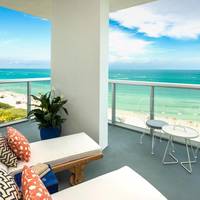 Oceanfront King Room with Lounge Deck
