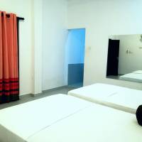 Standard Twin Room with Mountain View