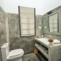 Deluxe Double Room with Balcony and Mountain View
