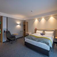 Double Room - Mobility Access with Roll-in Shower