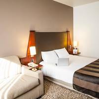 Family Room with Double Bed and Sofa 