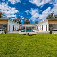 Five-Bedroom Villa with Private Pool - 62F