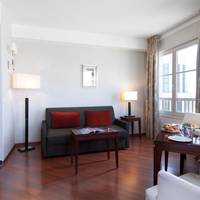 Large Executive Suite (Duplex) - VIP Services