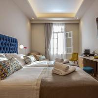 Deluxe Triple Room with City View