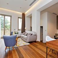 One-Bedroom Apartment with Garden
