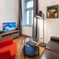 One-Bedroom Apartment - Annex