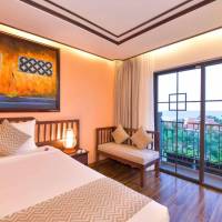 Deluxe Double Room with Partial Ocean View