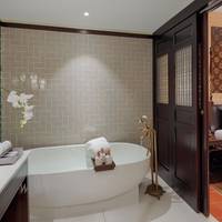 King Suite with City View