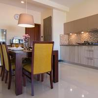 Two-Bedroom Apartment with 10 AM Early Check-in & 4 PM Late Check-out (on Availability)